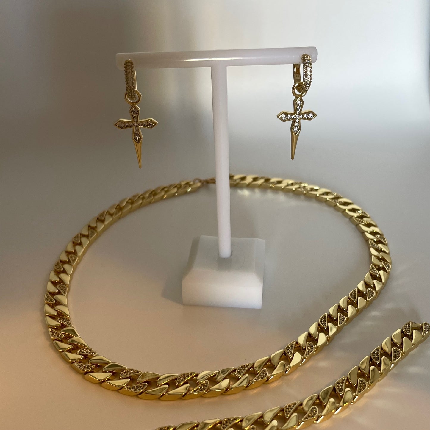 Pillow Talk Chain