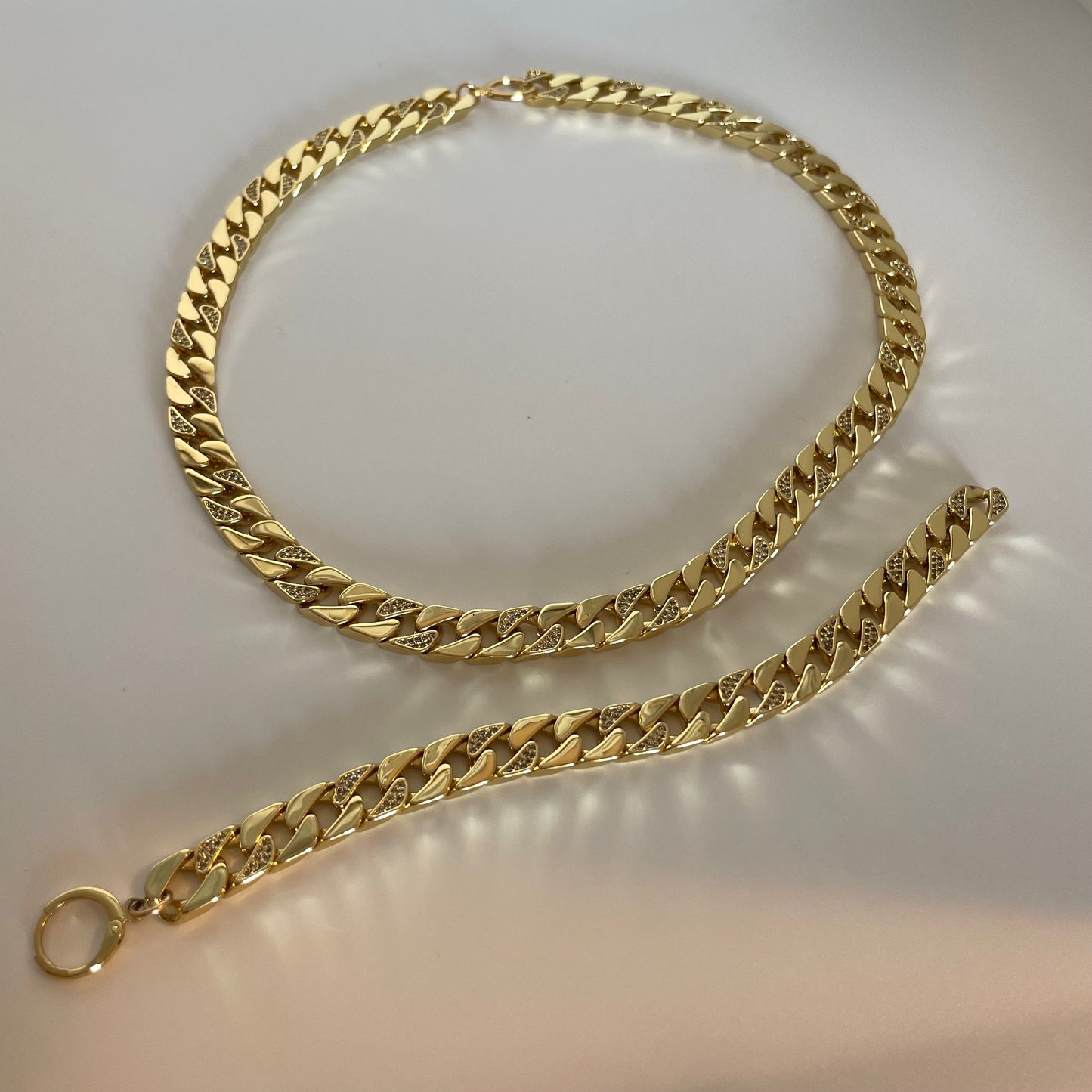 Pillow Talk Chain