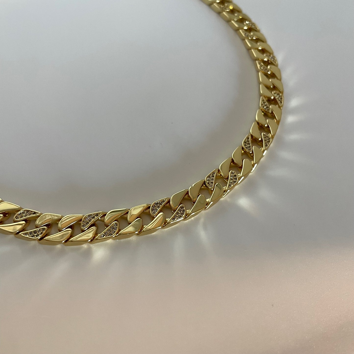 Pillow Talk Chain