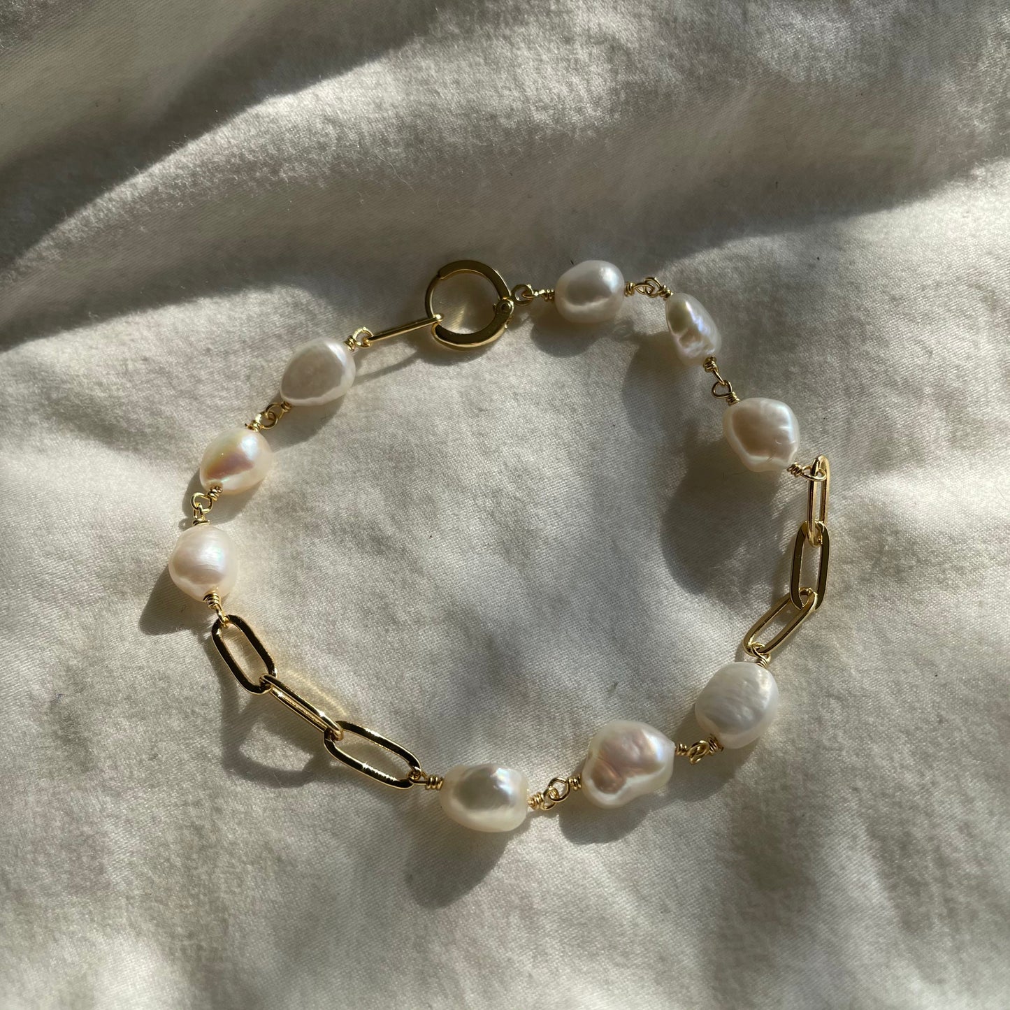 Summer Wind Pearl Bracelet