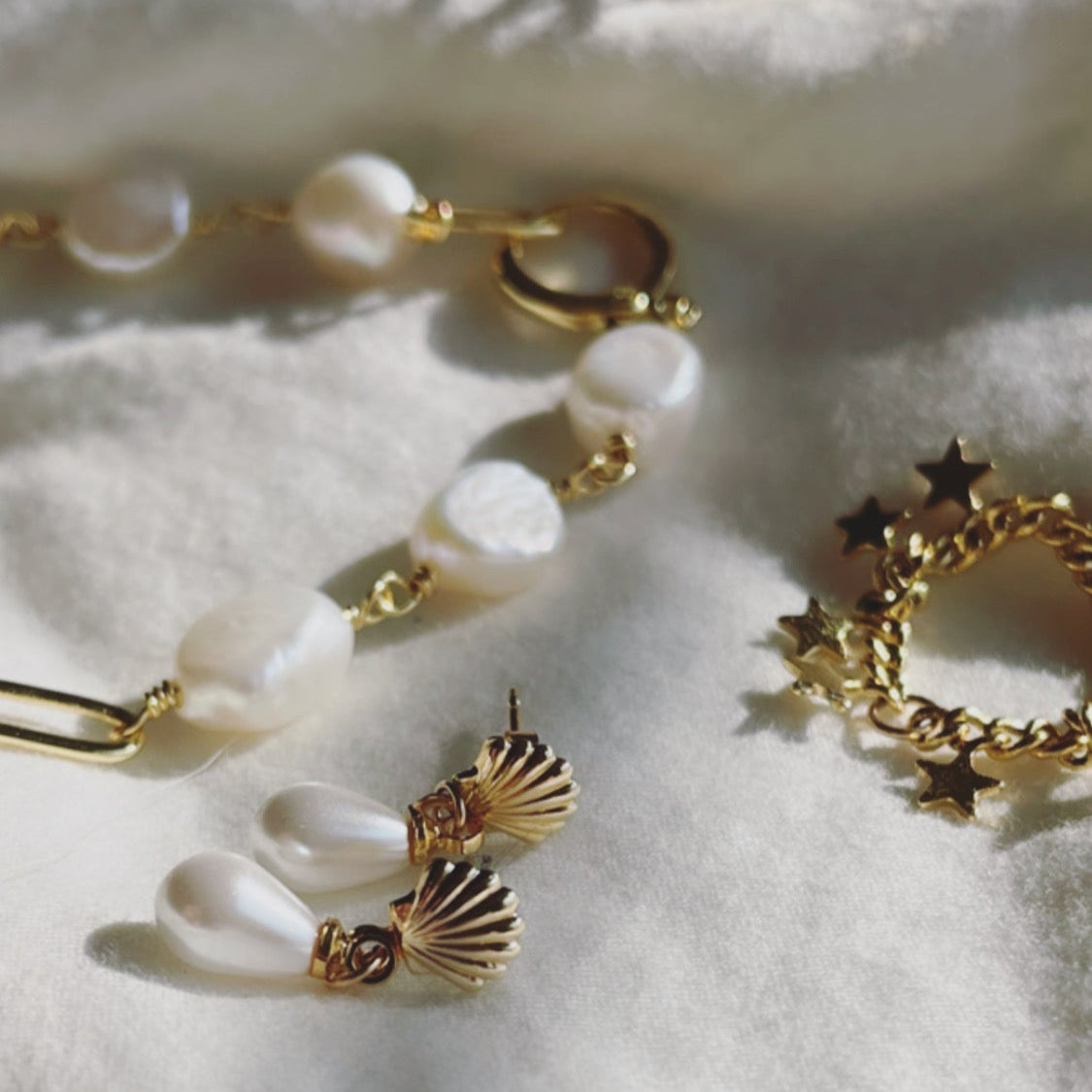 Summer Wind Pearl Bracelet