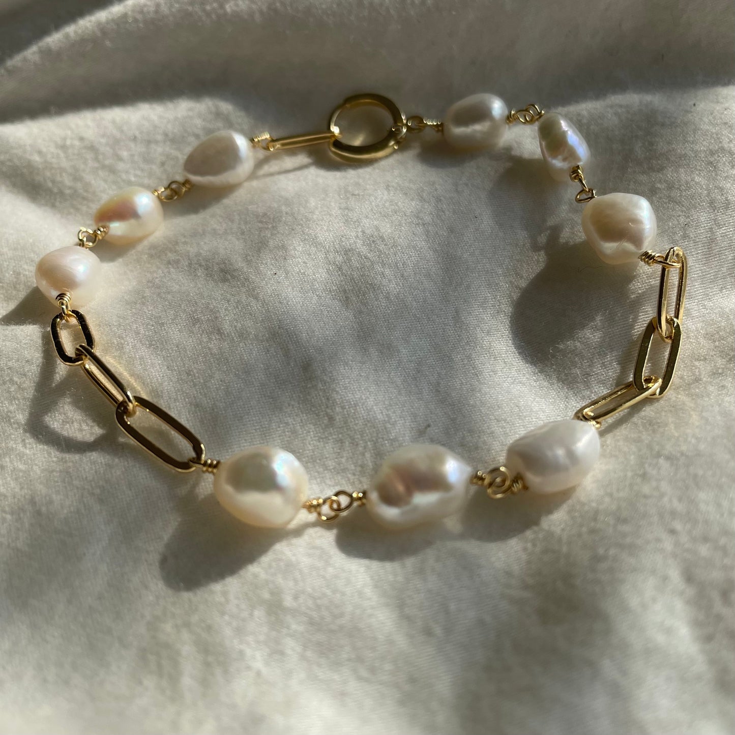 Summer Wind Pearl Bracelet