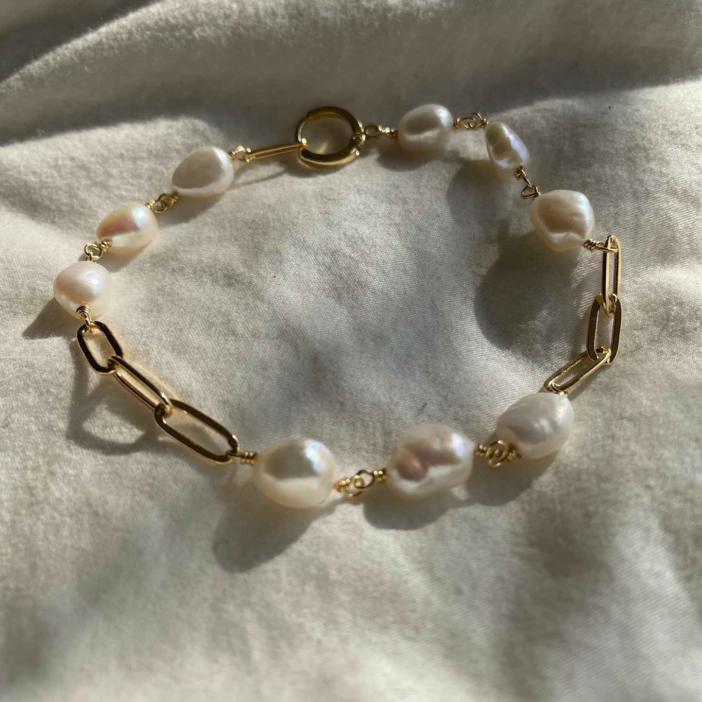 Summer Wind Pearl Bracelet