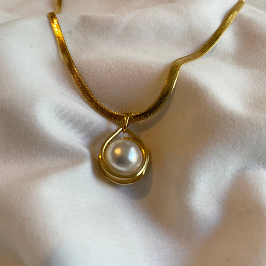 Under The Sea Pearl Herringbone Gold Necklace